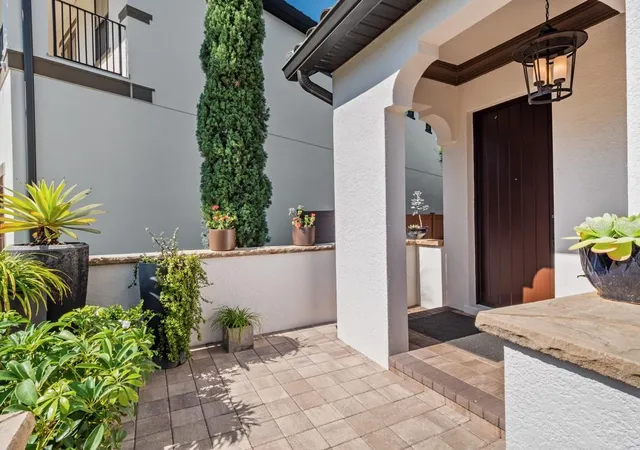Photo 4 of Single family home for sale at 8418 Via Vittoria Way, Orlando, FL 32819 | MLS# O6449210 | Listing updated on 2026-10-13