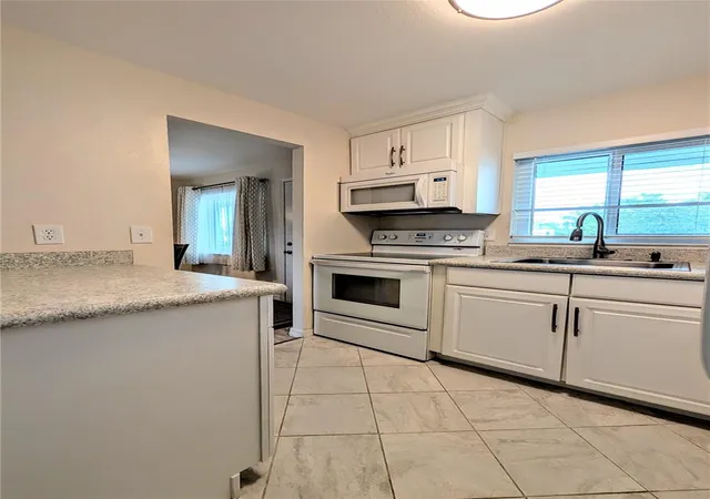 Photo 3 of Condo for sale at 5949 Easy St #I36, Bradenton, FL 34207 | MLS# A4709274 | Listing updated on 2026-10-13