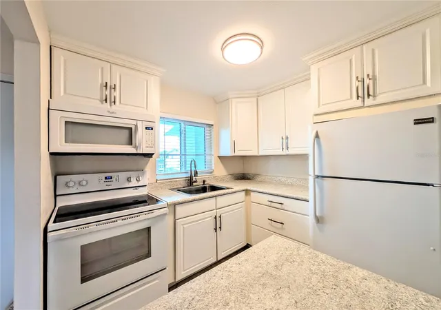 Photo 3 of Condo for sale at 5949 Easy St #I36, Bradenton, FL 34207 | MLS# A4709274 | Listing updated on 2026-10-13