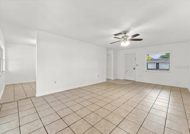 Photo 3 of Single family home for sale at 422 Duchess Dr, Lakeland, FL 33803 | MLS# L4965721 | Listing updated on 2026-10-15
