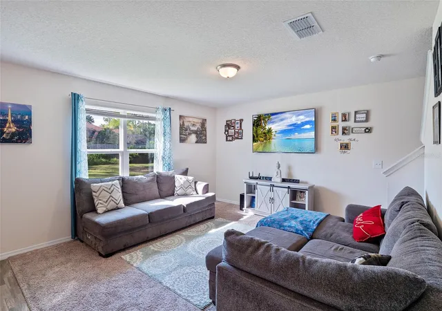 Photo 4 of Sale Pending at 33 Poindexter Ln, Palm Coast, FL 32164 | MLS# FC322059 | Listing updated on 2026-10-23