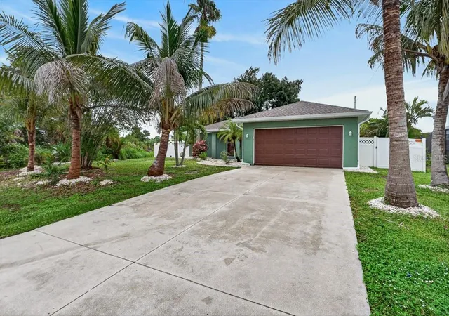 Photo 1 of Single family home for sale at 9293 Fruitland Ave, Englewood, FL 34224 | MLS# TB8557213 | Listing updated on 2026-10-14