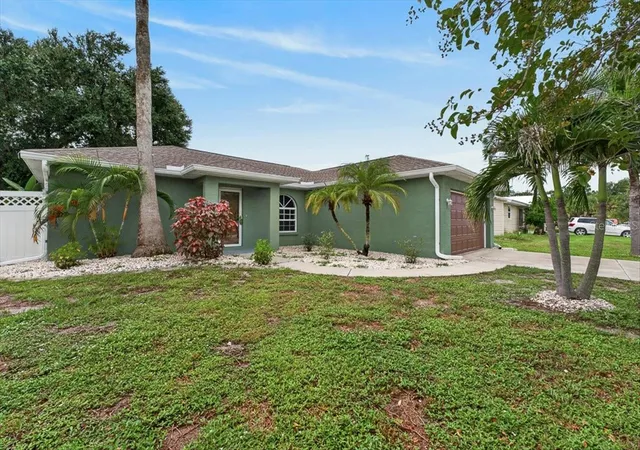 Photo 2 of Single family home for sale at 9293 Fruitland Ave, Englewood, FL 34224 | MLS# TB8557213 | Listing updated on 2026-10-14