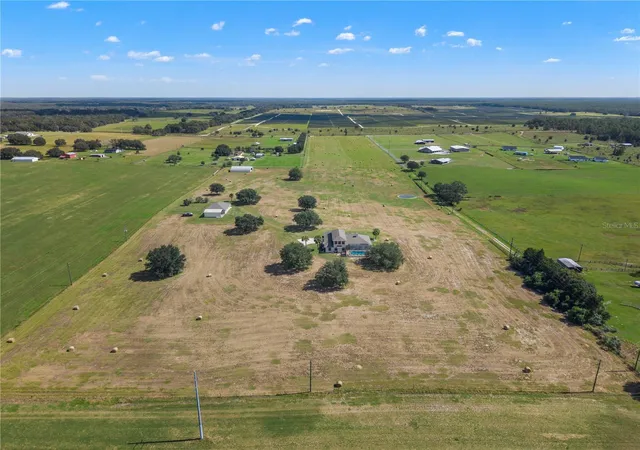 Photo 4 of Single family home for sale at 14373 Daly Rd, Brooksville, FL 34601 | MLS# W7890259 | Listing updated on 2026-10-29