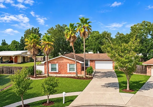 Photo 1 of Single family home for sale at 2200 Stacy Ct, Dunedin, FL 34698 | MLS# TB8557237 | Listing updated on 2026-10-13