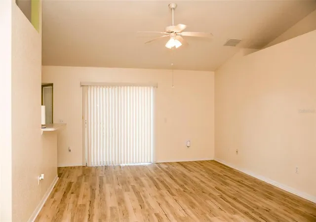 Photo 2 of Single family home for sale at 13 Hemlock Ct, OCALA, FL 34472 | MLS# OM733888 | Listing updated on 2026-10-16