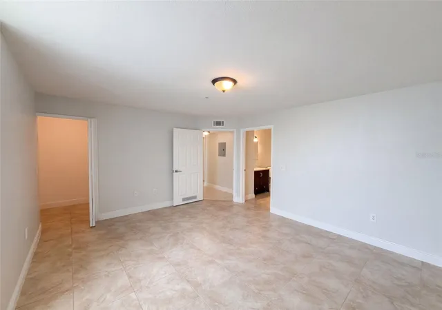 Photo 3 of Sale Pending at 13838 Fairway Is Dr #1411, Orlando, FL 32837 | MLS# O6449233 | Listing updated on 2026-10-29