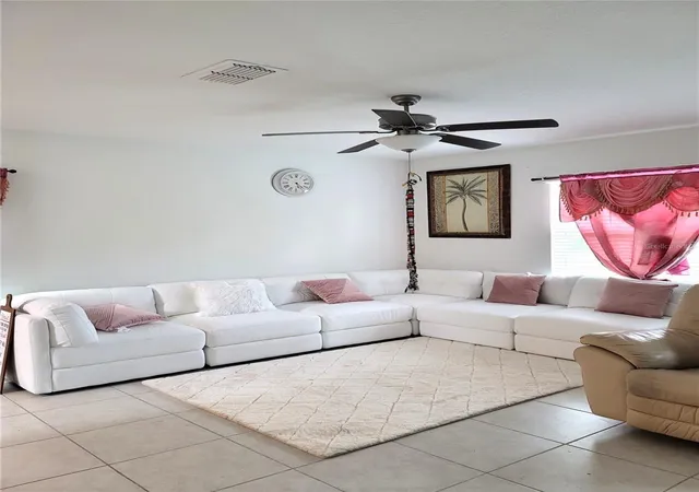 Photo 1 of Single family home for sale at 1821 Yellow Trl, Lakeland, FL 33801 | MLS# L4965723 | Listing updated on 2026-10-13