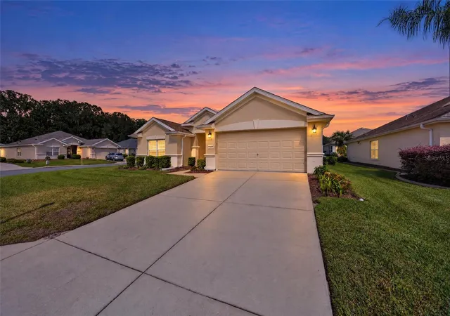 Single family home for sale at 13417 SE 86th Circle, SUMMERFIELD, FL 34491 | MLS# OM733892
