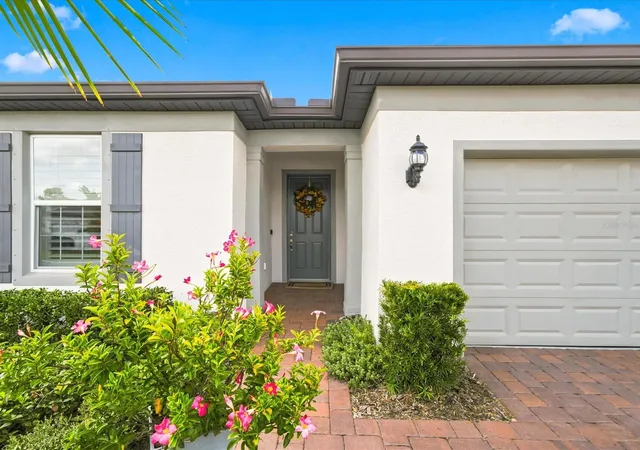 Photo 3 of Single family home for sale at 5547 Bay Tide Ct, Land O Lakes, FL 34638 | MLS# TB8557259 | Listing updated on 2026-10-20