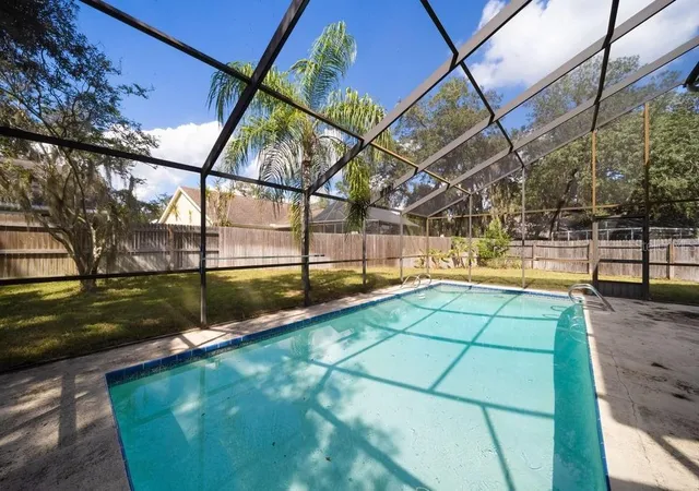 Photo 3 of Single family home for sale at 4119 Moreland Dr, Valrico, FL 33596 | MLS# A4709290 | Listing updated on 2026-10-18