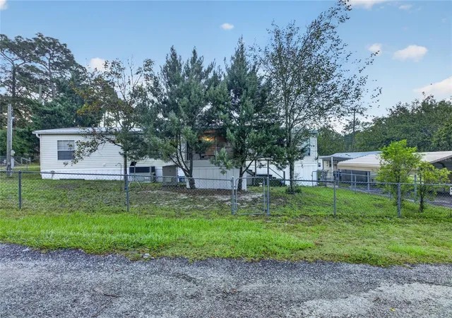 Photo 3 of Manufactured home for sale at 7990 Floral Ridge Cir, Keystone Heights, FL 32656 | MLS# GC544121 | Listing updated on 2026-10-15