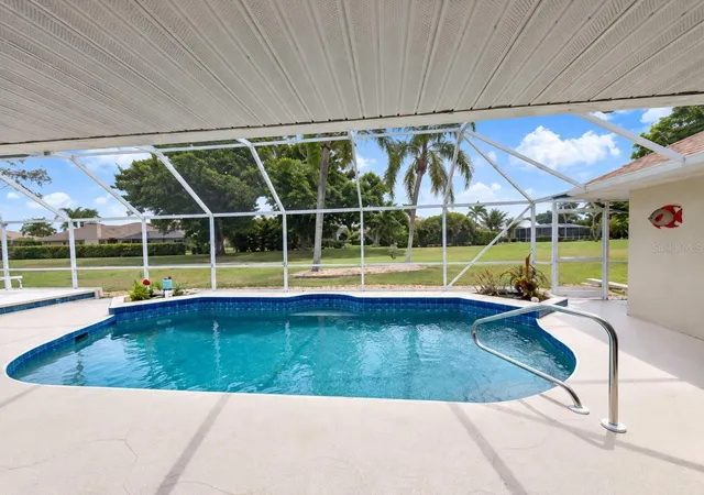 Photo 3 of Single family home for sale at 393 Vista Wood Dr, Venice, FL 34293 | MLS# A4709295 | Listing updated on 2026-10-21