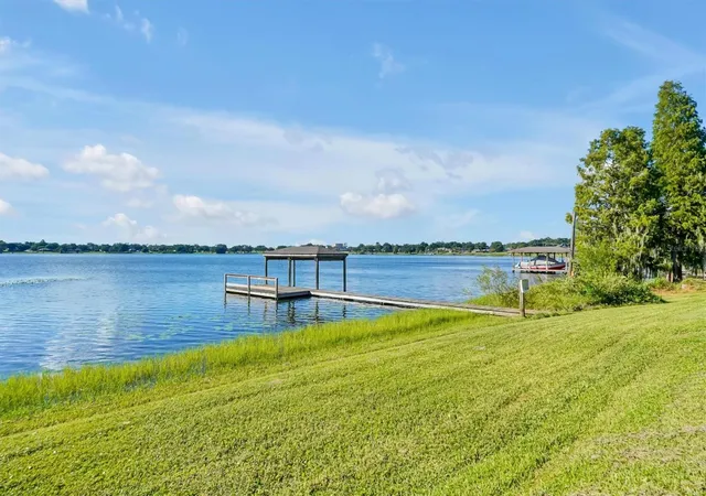 Photo 1 of Single family home for sale at 1400 Ave D NE, Winter Haven, FL 33881 | MLS# P4940134 | Listing updated on 2026-10-17