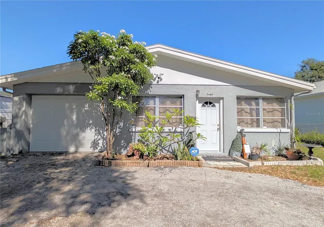 Photo 1 of Single family home for sale at 3545 3rd Avenue N, Saint Petersburg, FL 33713 | MLS# TB8557268 | Listing updated on 2026-10-27