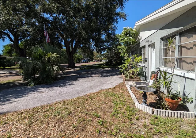 Photo 2 of Single family home for sale at 3545 3rd Avenue N, Saint Petersburg, FL 33713 | MLS# TB8557268 | Listing updated on 2026-10-27