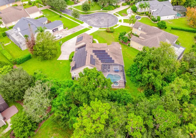 Photo 2 of Single family home for sale at 609 Viana Ct, Winter Springs, FL 32708 | MLS# O6449245 | Listing updated on 2026-10-14