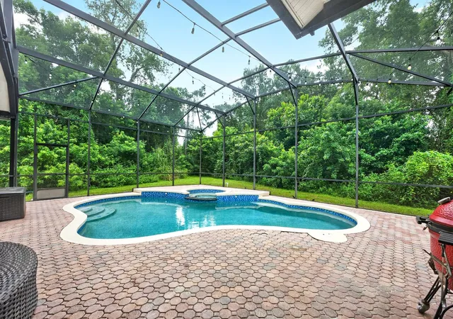 Photo 3 of Single family home for sale at 609 Viana Ct, Winter Springs, FL 32708 | MLS# O6449245 | Listing updated on 2026-10-14