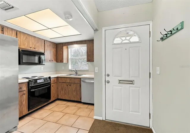 Photo 1 of Condo for sale at 2711 51st Avenue W #2711, Bradenton, FL 34207 | MLS# A4709296 | Listing updated on 2026-10-17