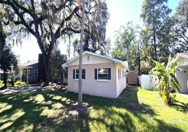 Photo 3 of Single family home for sale at 1921 Sylvester Rd, Lakeland, FL 33803 | MLS# L4965728 | Listing updated on 2026-10-14