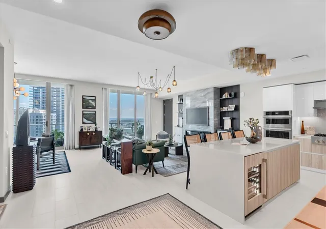 Photo 4 of Condo for sale at 400 Central Ave #2005, Saint Petersburg, FL 33701 | MLS# TB8557274 | Listing updated on 2026-10-15