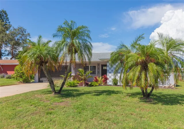 Photo 1 of Single family home for sale at 7160 S South Dr, South Pasadena, FL 33707 | MLS# TB8557280 | Listing updated on 2026-10-20