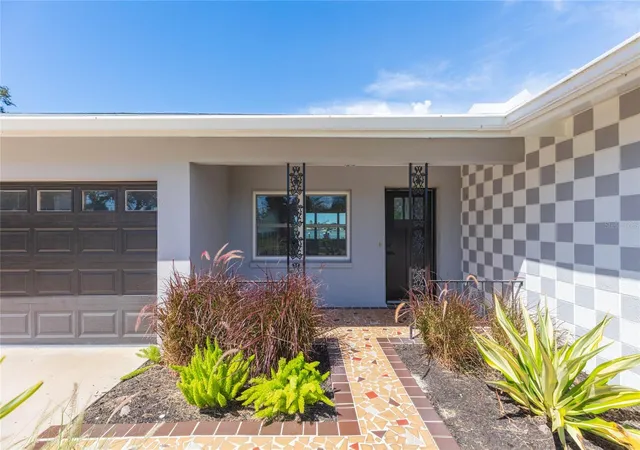 Photo 4 of Single family home for sale at 7160 S South Dr, South Pasadena, FL 33707 | MLS# TB8557280 | Listing updated on 2026-10-20