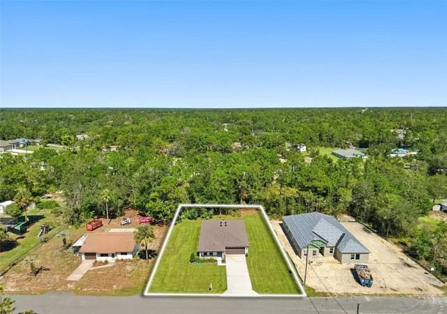 Photo 4 of Single family home for sale at 11041 Spoonbill Rd, Weeki Wachee, FL 34613 | MLS# W7890263 | Listing updated on 2026-10-15