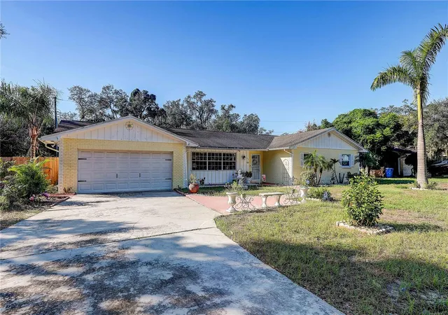 Photo 1 of Single family home for sale at 519 Oakhurst St, Brandon, FL 33511 | MLS# TB8557298 | Listing updated on 2026-10-20