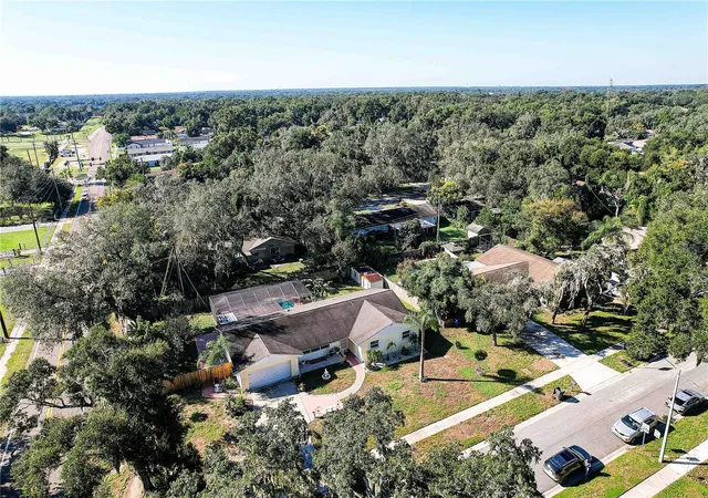 Photo 3 of Single family home for sale at 519 Oakhurst St, Brandon, FL 33511 | MLS# TB8557298 | Listing updated on 2026-10-20