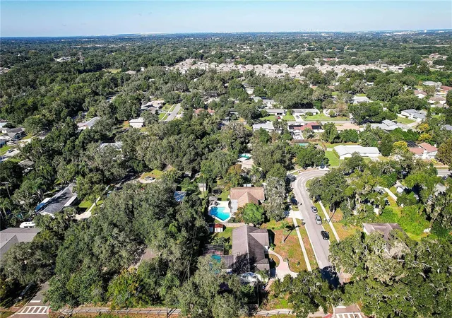 Photo 4 of Single family home for sale at 519 Oakhurst St, Brandon, FL 33511 | MLS# TB8557298 | Listing updated on 2026-10-20