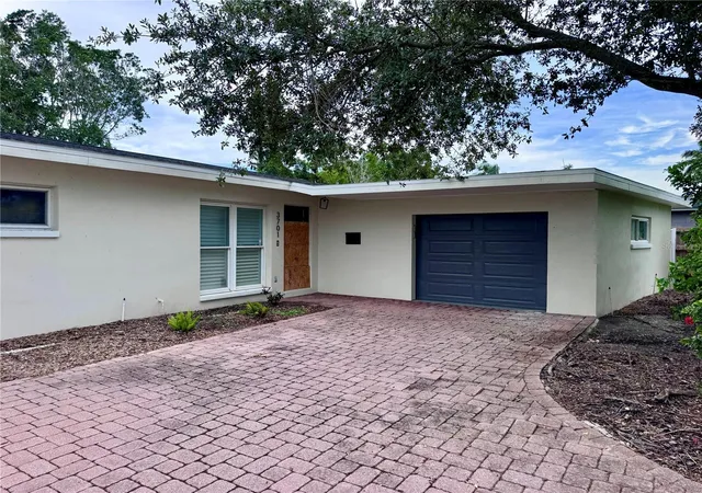 Photo 2 of Single family home for sale at 3701 Shore Acres Blvd NE, Saint Petersburg, FL 33703 | MLS# TB8557307 | Listing updated on 2026-10-14