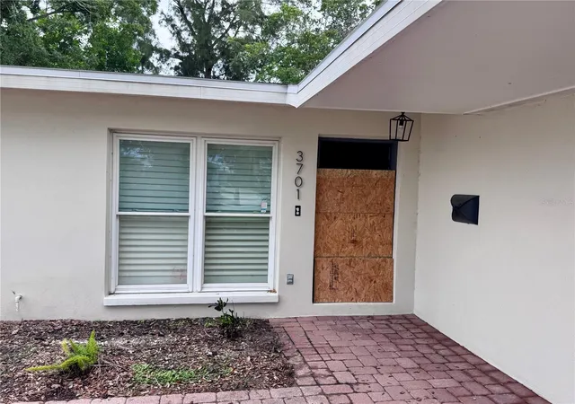 Photo 3 of Single family home for sale at 3701 Shore Acres Blvd NE, Saint Petersburg, FL 33703 | MLS# TB8557307 | Listing updated on 2026-10-14