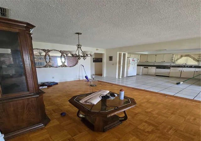 Photo 3 of Single family home for sale at 1406 Meadow Dr NE, Winter Haven, FL 33881 | MLS# S5159385 | Listing updated on 2026-10-15