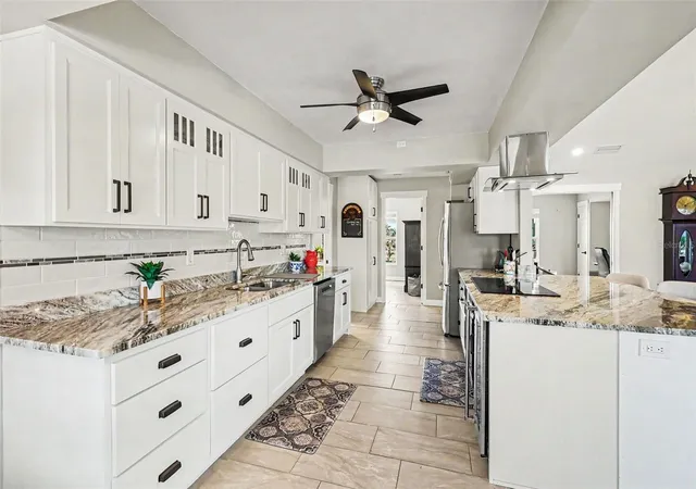 Photo 4 of Single family home for sale at 330 Bamboo Dr, North Fort Myers, FL 33917 | MLS# A4709311 | Listing updated on 2026-10-25