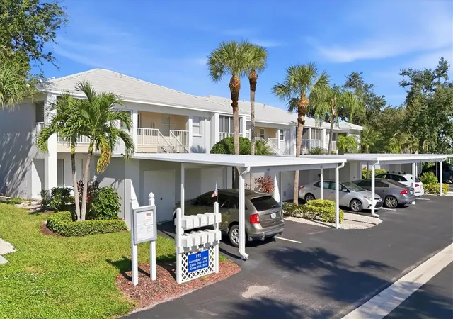 Photo 2 of Condo for sale at 427 Cerromar Ln #356, Venice, FL 34293 | MLS# N6146166 | Listing updated on 2026-10-20