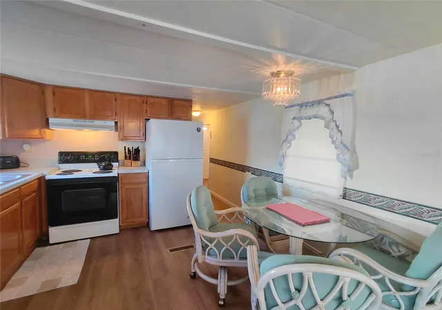 Photo 3 of Manufactured home for sale at 10399 67th Avenue #135, Seminole, FL 33772 | MLS# TB8557312 | Listing updated on 2026-10-30