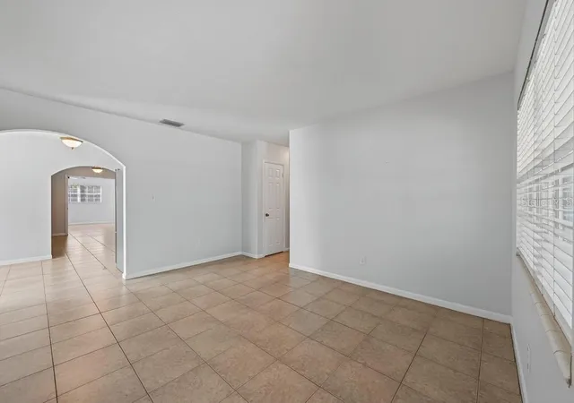 Photo 3 of Single family home for sale at 1708 Pond Lake Dr, Tampa, FL 33612 | MLS# TB8557314 | Listing updated on 2026-10-17