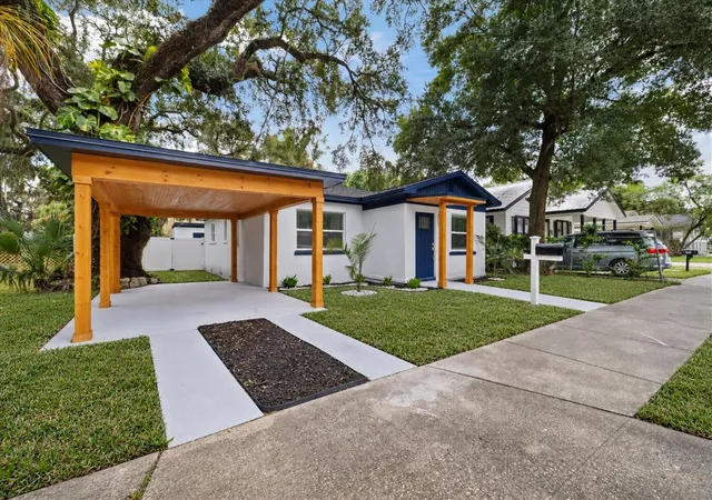 Photo 1 of Single family home for sale at 1217 E 24th Avenue, Tampa, FL 33605 | MLS# TB8557315 | Listing updated on 2026-10-13