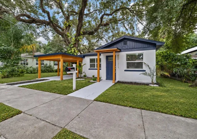Photo 2 of Single family home for sale at 1217 E 24th Avenue, Tampa, FL 33605 | MLS# TB8557315 | Listing updated on 2026-10-13