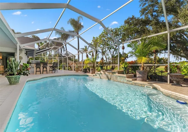 Photo 2 of Single family home for sale at 966 N Doral Ln, Venice, FL 34293 | MLS# N6146168 | Listing updated on 2026-10-20