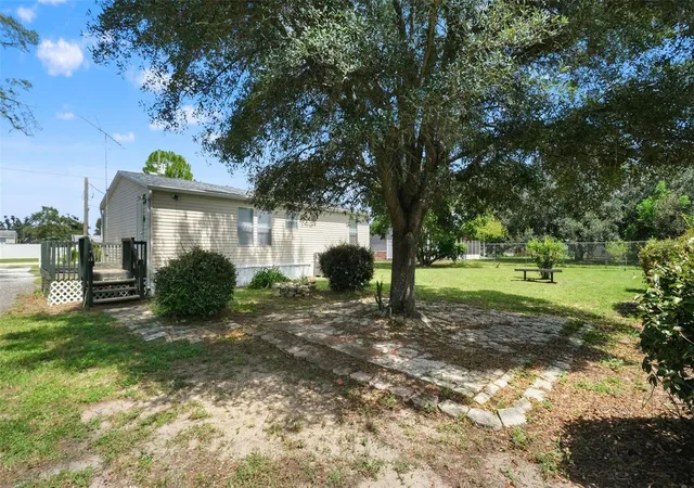 Photo 3 of Manufactured home for sale at 16100 Lacanto St, Brooksville, FL 34604 | MLS# W7890266 | Listing updated on 2026-10-14