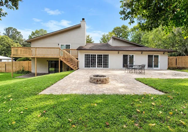 Photo 3 of Single family home for sale at 612 Nw 101st Street, Gainesville, FL 32607 | MLS# GC544128 | Listing updated on 2026-10-15