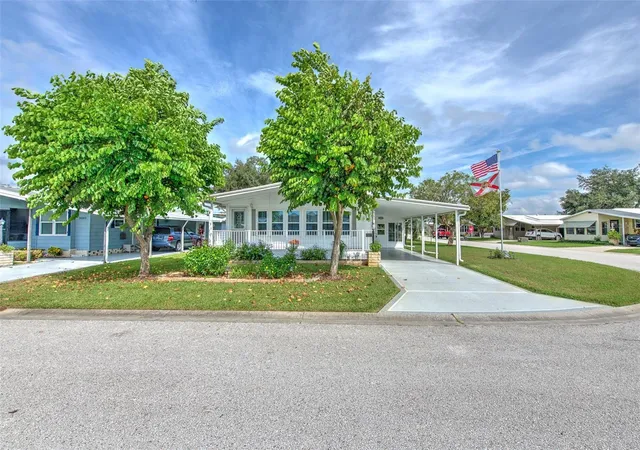 Photo 1 of Manufactured home for sale at 35207 Makenzie St, Zephyrhills, FL 33541 | MLS# TB8557329 | Listing updated on 2026-10-13