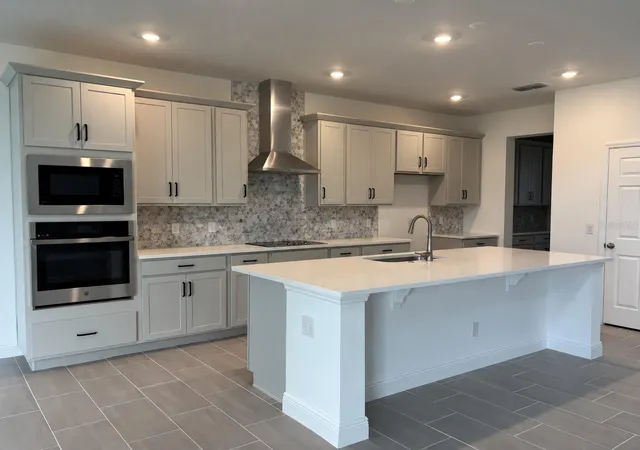 Photo 2 of Single family home for sale at 7028 Rolling Gdns Loop, Groveland, FL 34736 | MLS# O6449285 | Listing updated on 2026-10-13