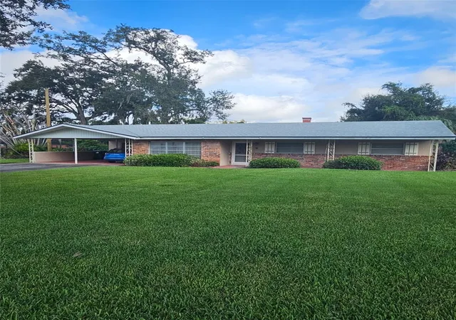 Photo 1 of Single family home for sale at 1209 Ridgecrest Rd, Orlando, FL 32806 | MLS# O6449286 | Listing updated on 2026-10-14