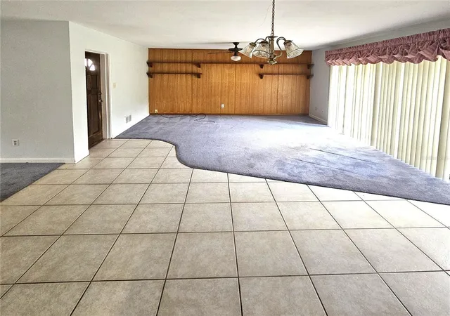 Photo 4 of Single family home for sale at 1209 Ridgecrest Rd, Orlando, FL 32806 | MLS# O6449286 | Listing updated on 2026-10-14