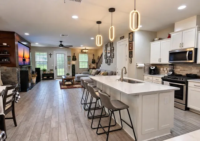 Photo 3 of Single family home for sale at 11861 Blamey Trl, Odessa, FL 33556 | MLS# W7890267 | Listing updated on 2026-10-15
