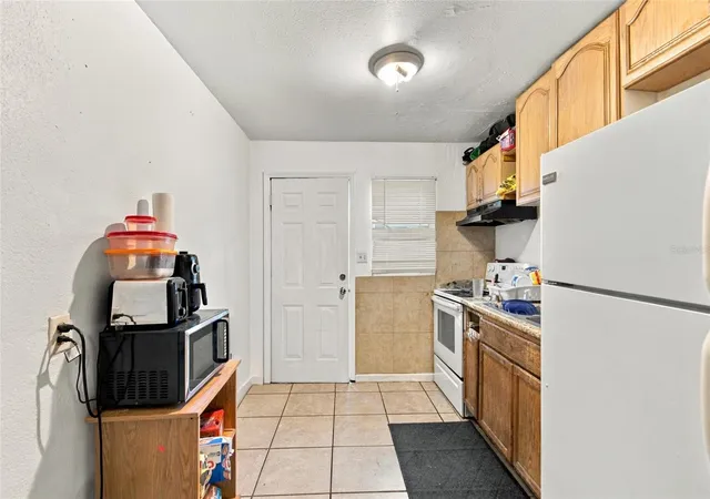 Photo 4 of Single family home for sale at 375 S 10th Avenue, Bartow, FL 33830 | MLS# TB8557337 | Listing updated on 2026-10-22
