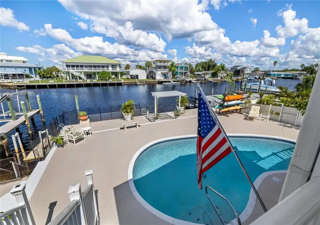 Photo 4 of Single family home for sale at 3337 Mangrove Dr, Hernando Beach, FL 34607 | MLS# W7890268 | Listing updated on 2026-10-19